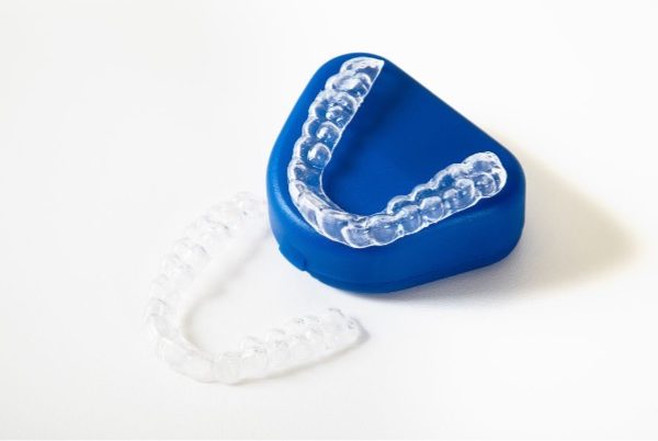 ¿Cómo limpiar los alineadores Invisalign®?