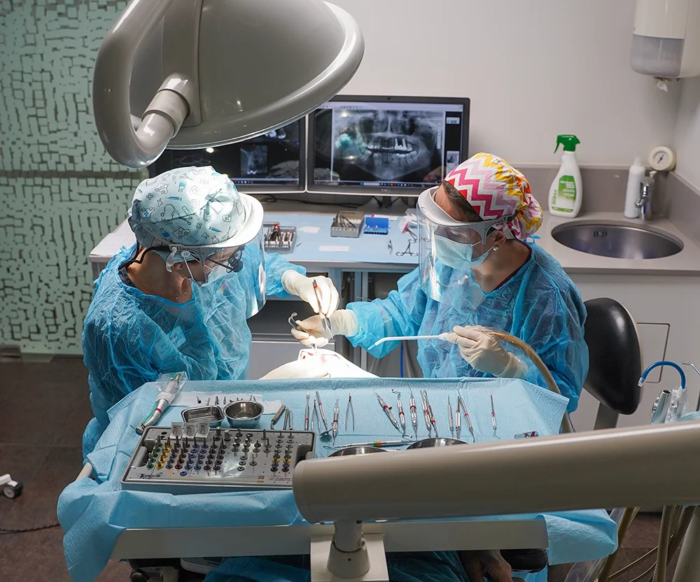 Cirugía de implantes en Clínica Curull Tarragona
